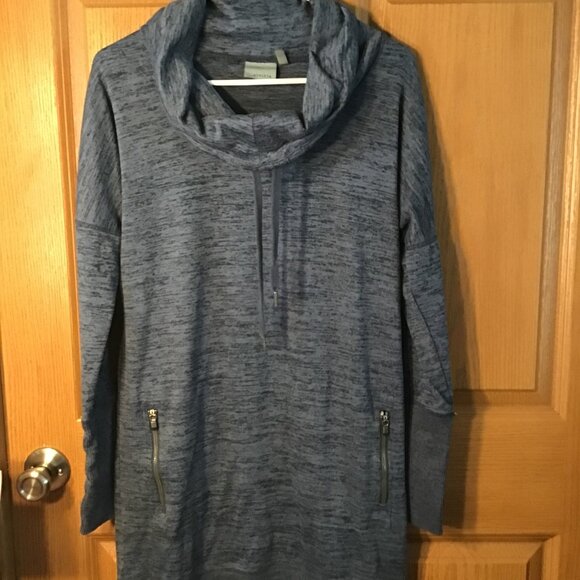 Athleta Sweater - Picture 1 of 1